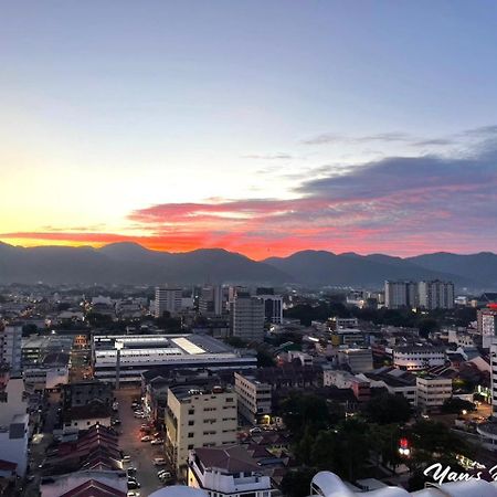 Ipoh Town Centre-Octagon High Flr 2R2B By Yanshome 2 Mins Walk To Famous Food Eateries Exterior photo